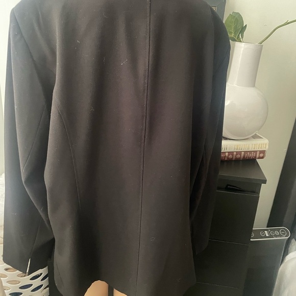 Women's Black Blazer - Picture 4 of 6
